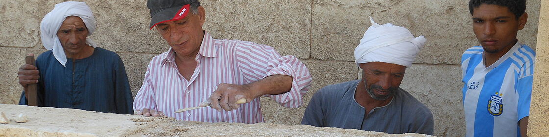 Local craftsmen and archaeologists working together on heritage conservation